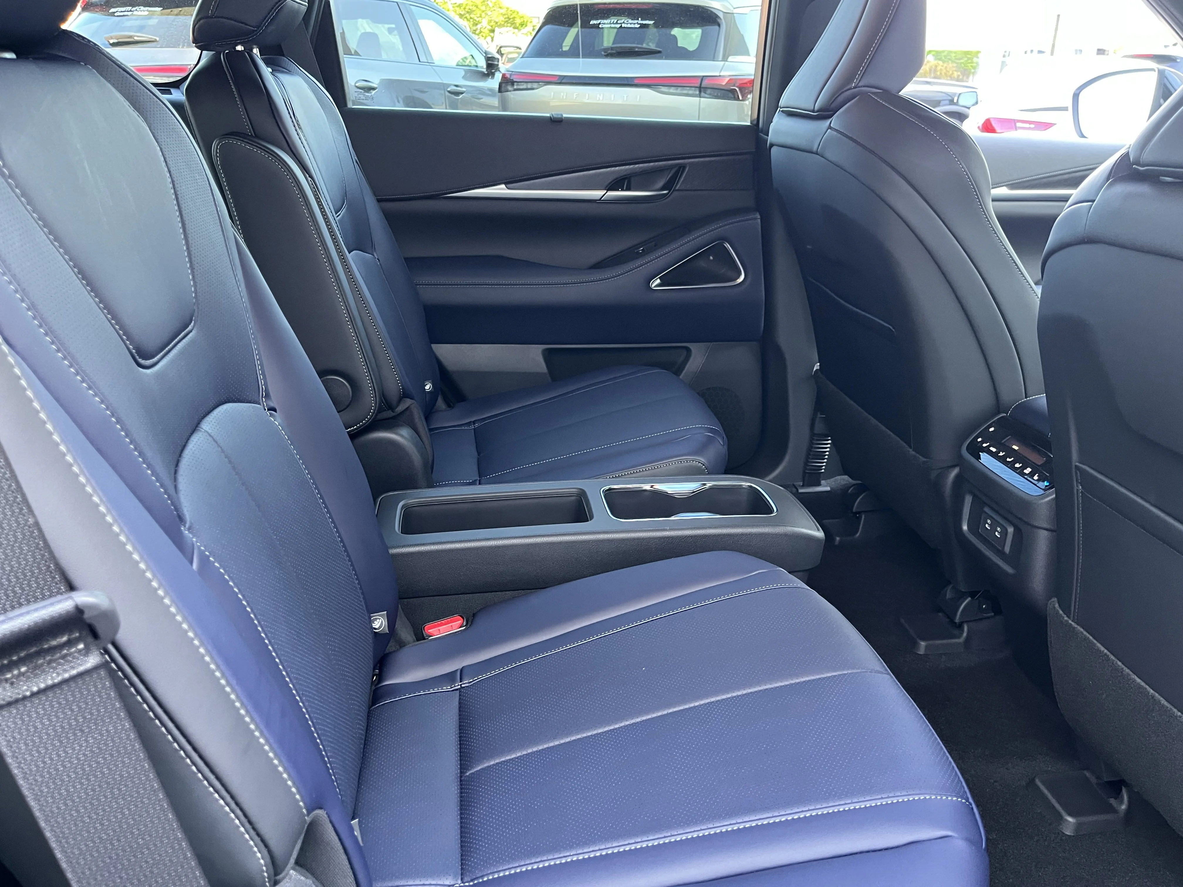 New 2026 Radiant White INFINITI SPORT image 21