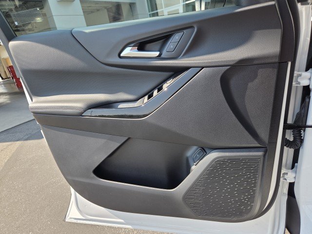 2027 Chevrolet Equinox LT - Photo 10