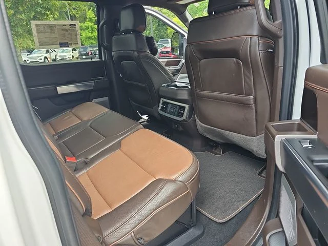 Used 2024  Ford King Ranch image 11