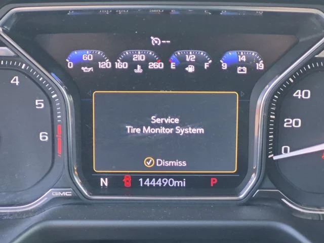 Used 2021 Black GMC SLT image 20