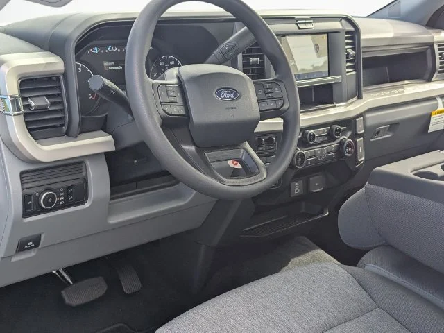 New 2027 Oxford White Ford F-350® XL image 16
