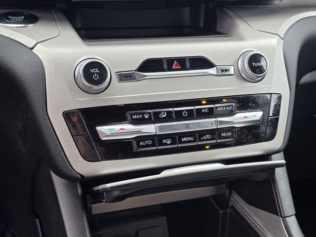 Used 2023 White Ford XLT image 23