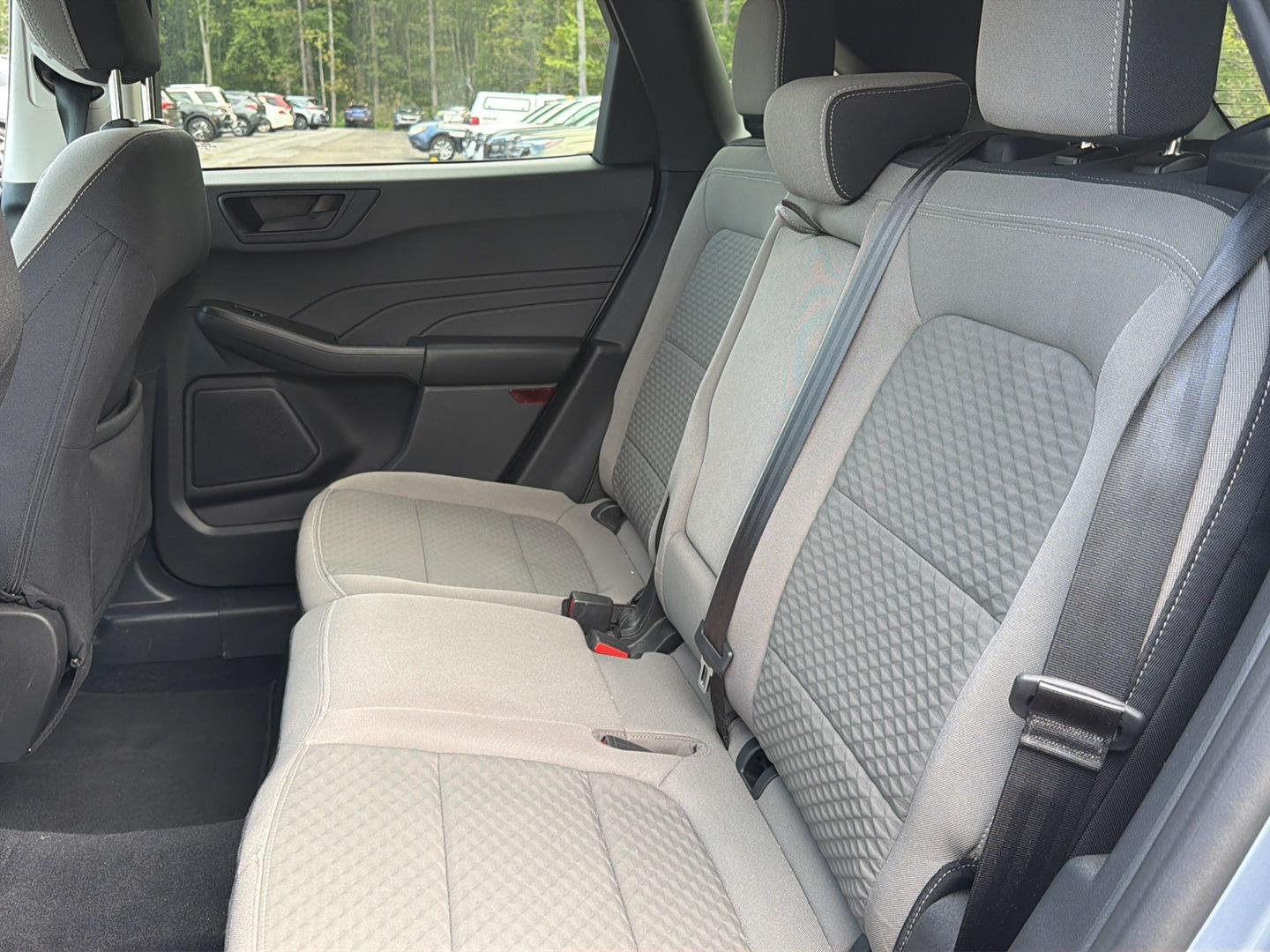 Used 2022 Iced Blue Silver Ford SE image 15