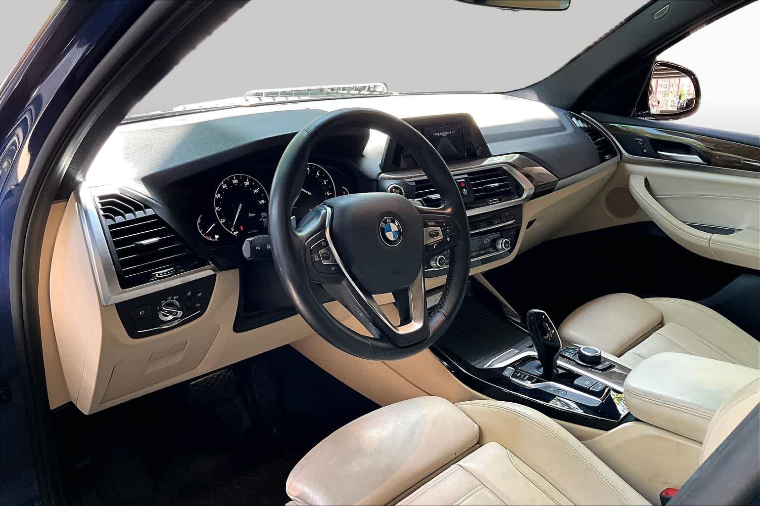 Used 2018 Phytonic Blue Metallic BMW xDrive30i image 17