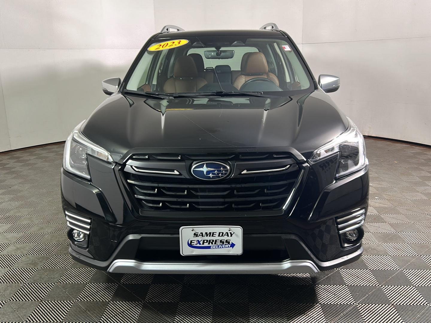 Used 2023 Crystal Black Silica Subaru Touring image 13