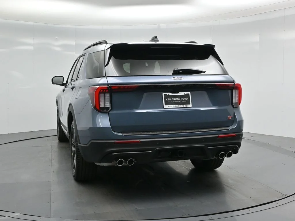 New 2026 Vapor Blue Metallic Ford ST image 32