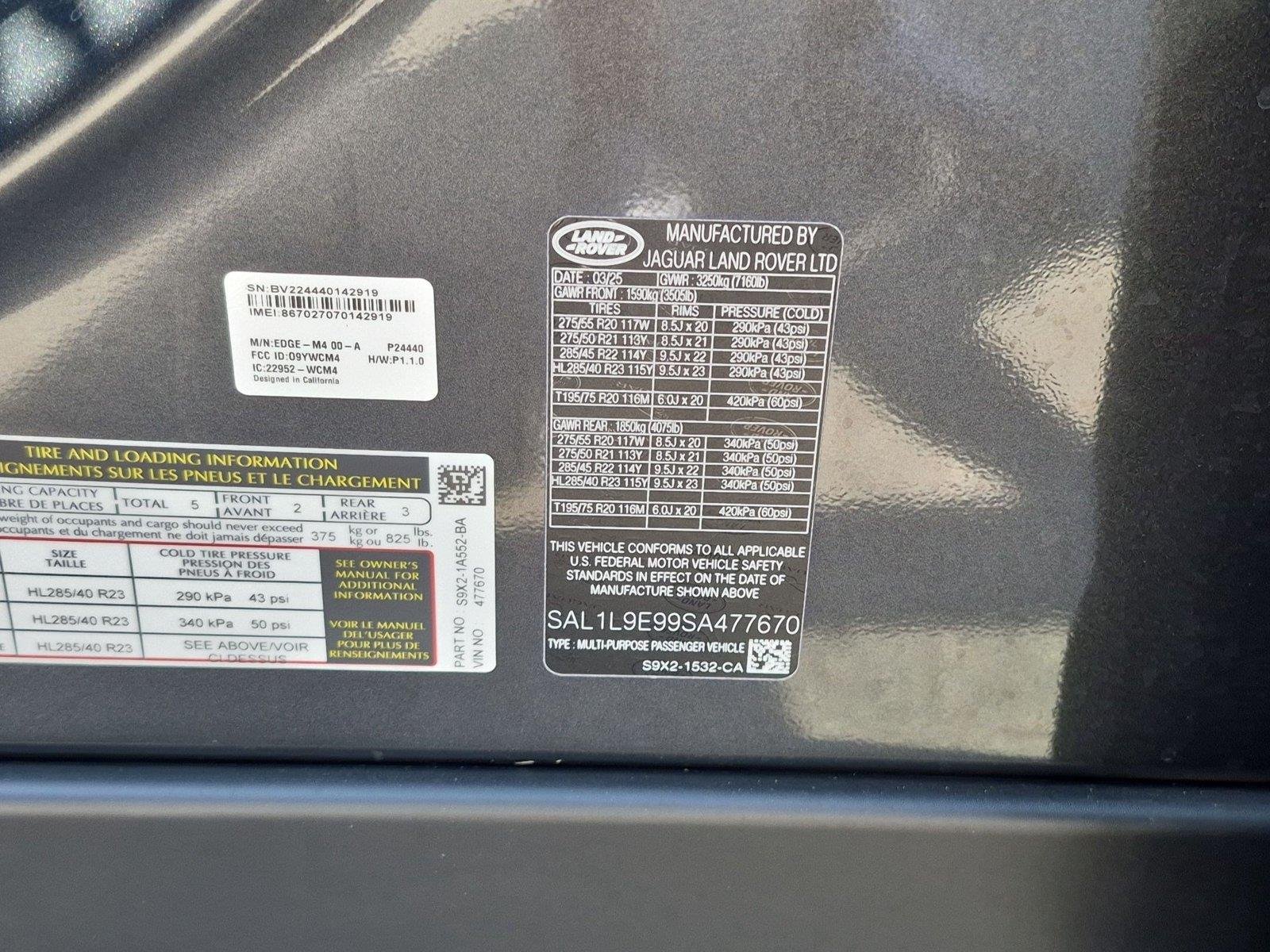 Used 2025 Carpathian Grey Premium Metallic Land Rover Dynamic SE image 38