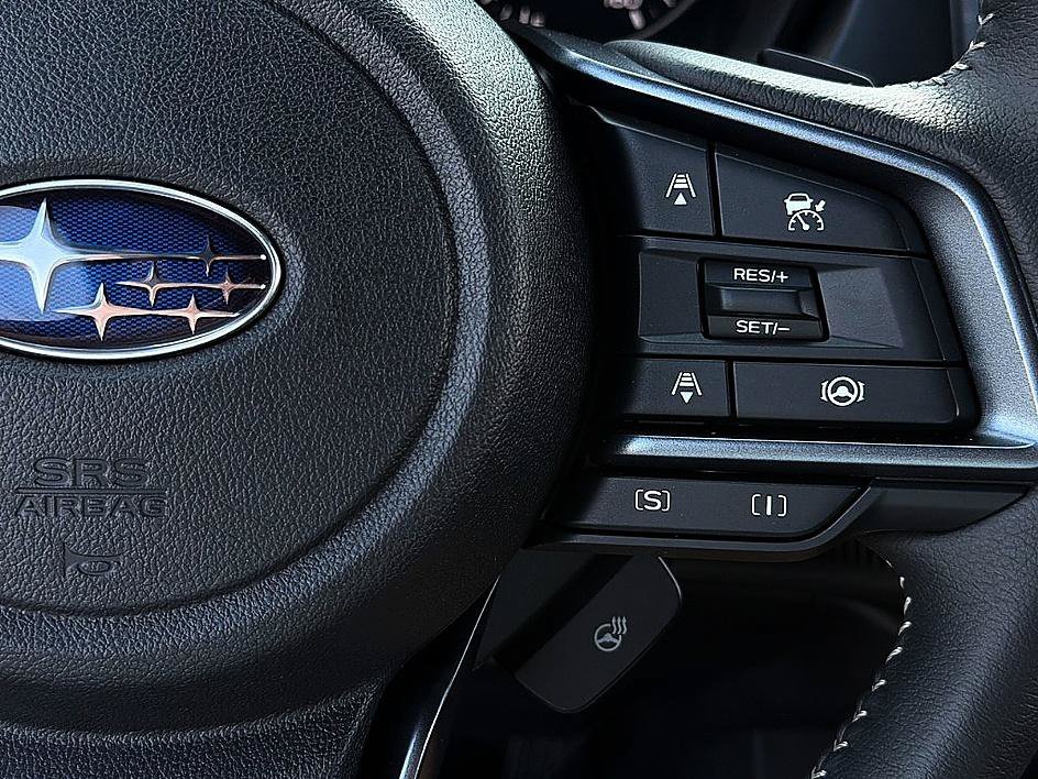 Used 2025 Crystal White Pearl Subaru Limited image 18