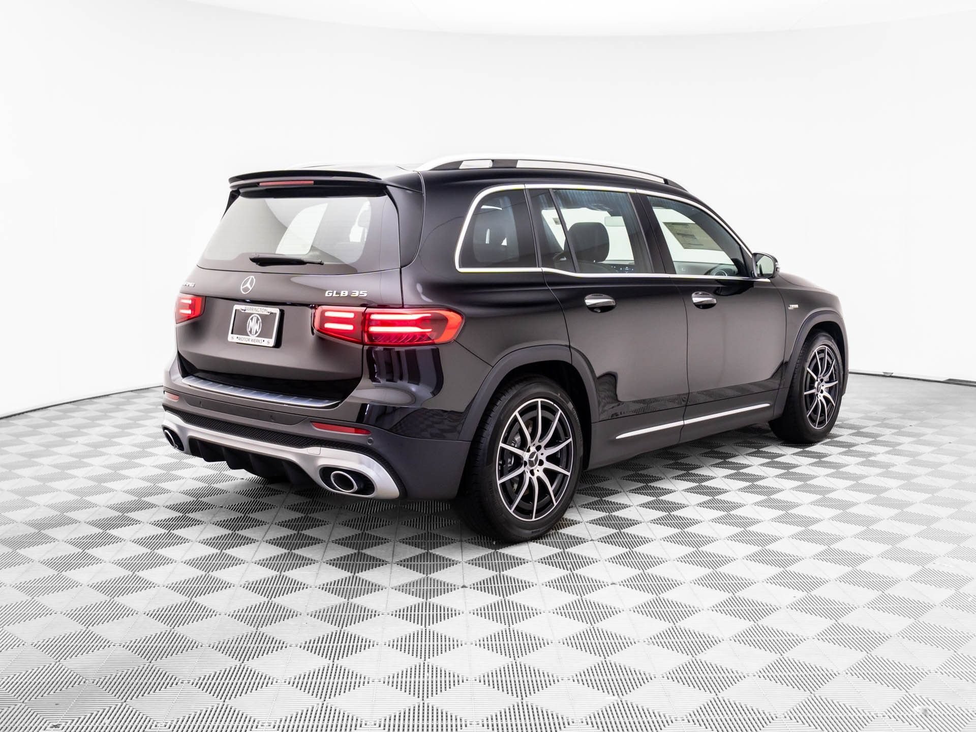 2026 Mercedes-Benz GLB AMG GLB 35 - Photo 44