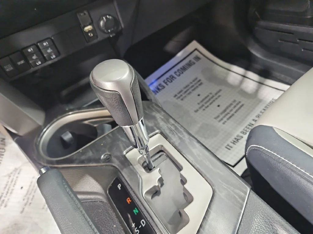 Used 2017 Silver Toyota Platinum image 24