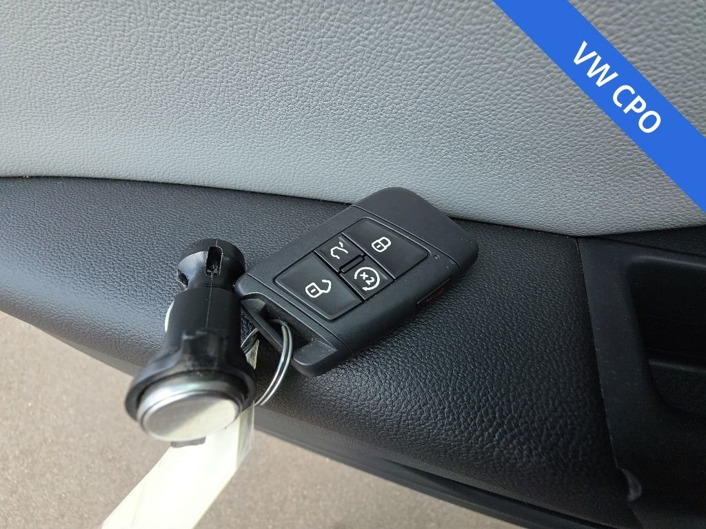 2023 Volkswagen Taos SEL - Photo 30