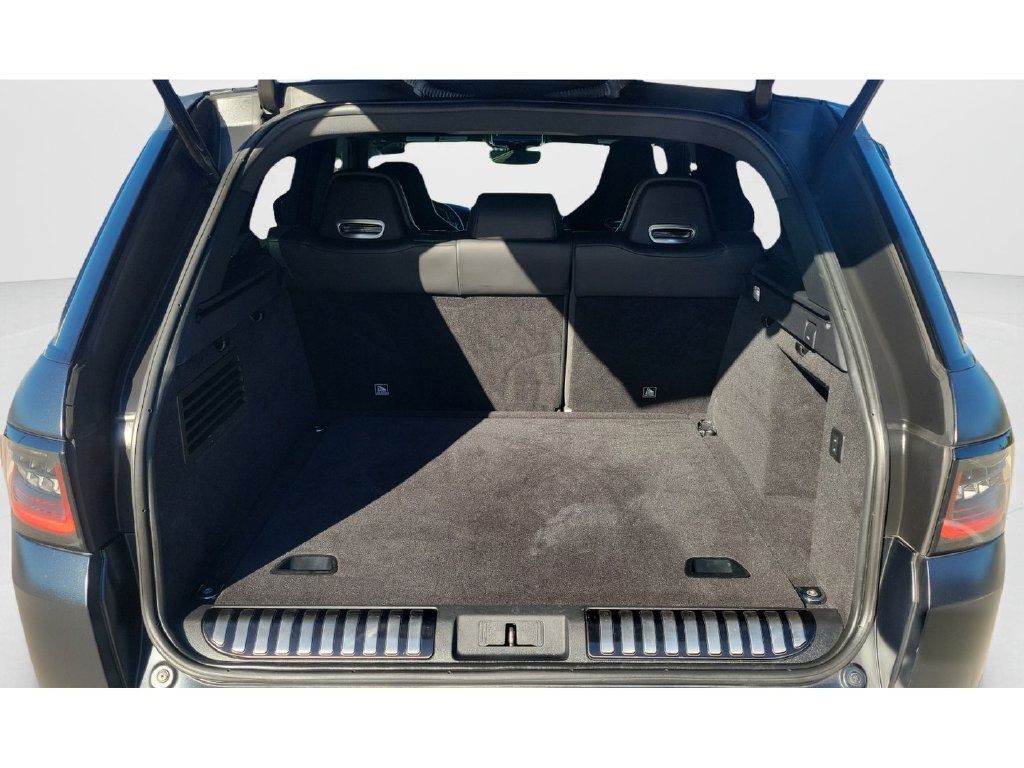 Used 2019 Black Land Rover SVR image 9