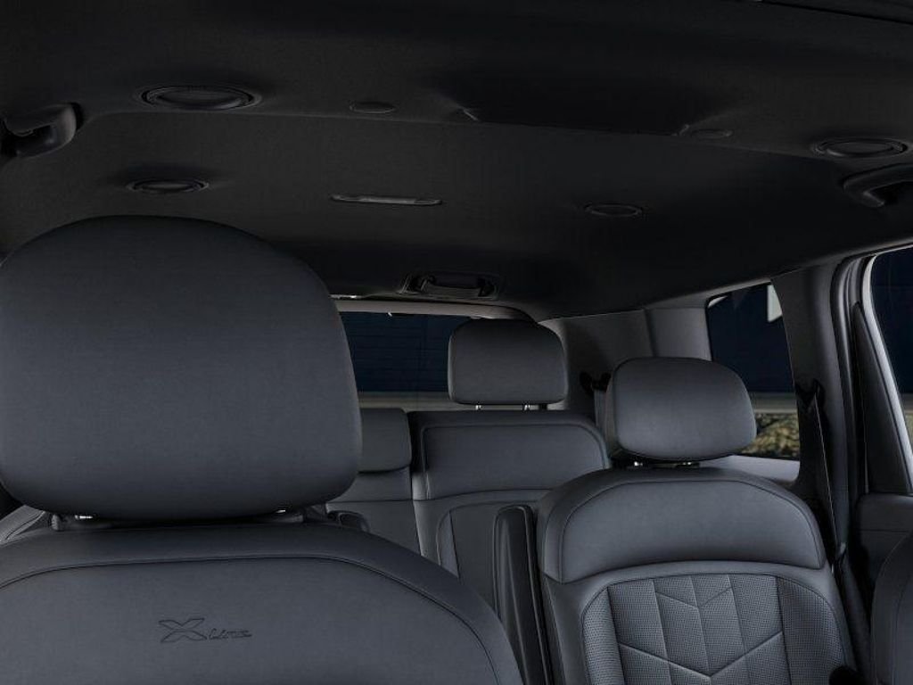 New 2027 White Kia X-Line EX image 27
