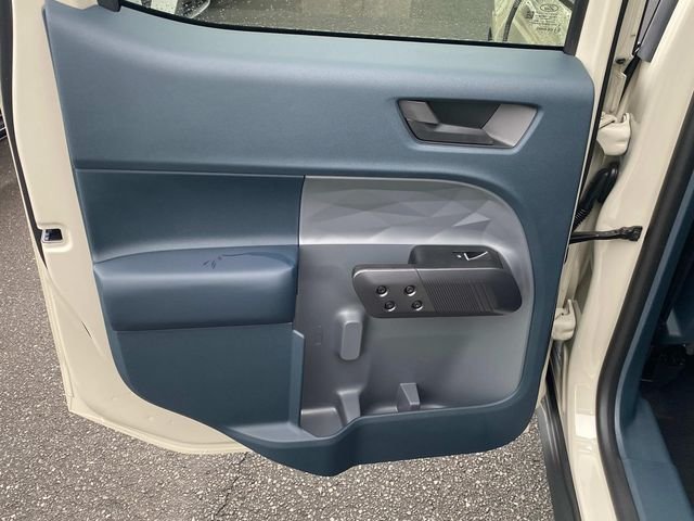 New 2025 Beige Ford XLT image 8