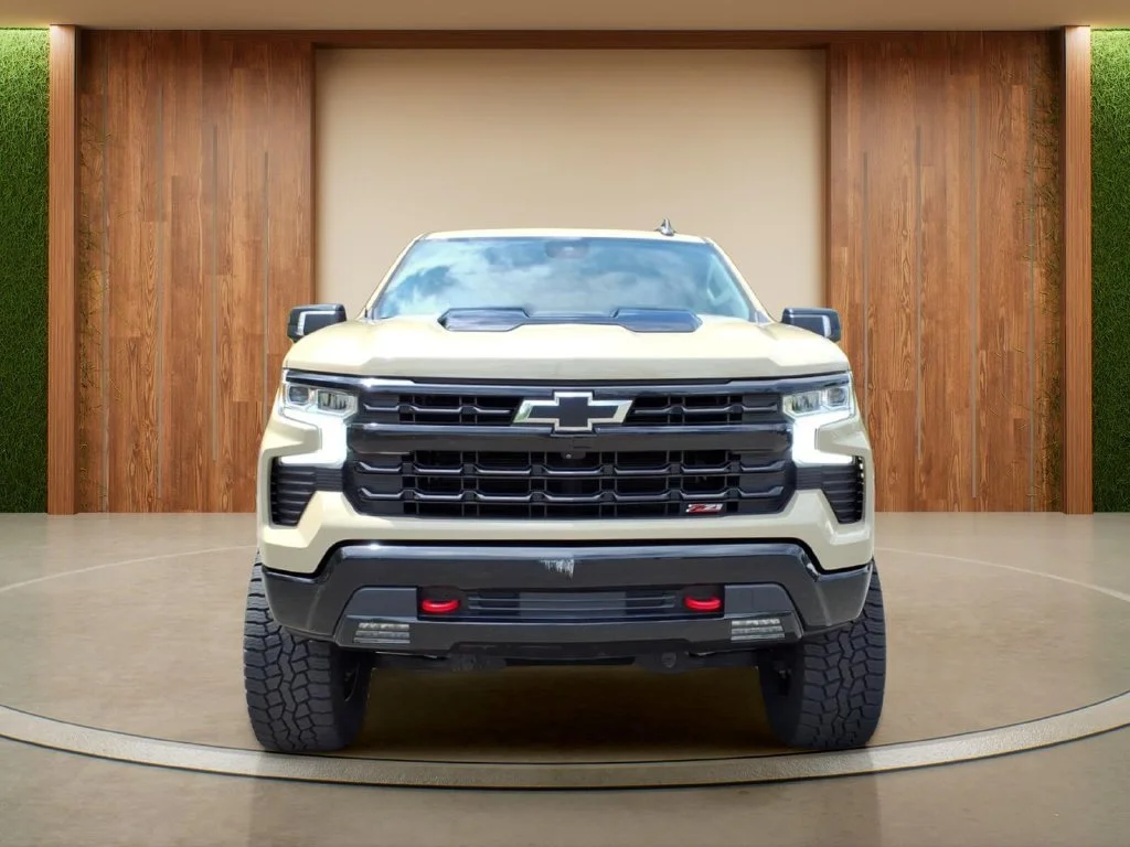 Used 2022 SAND DUNE METALLIC Chevrolet LT Trail Boss image 2