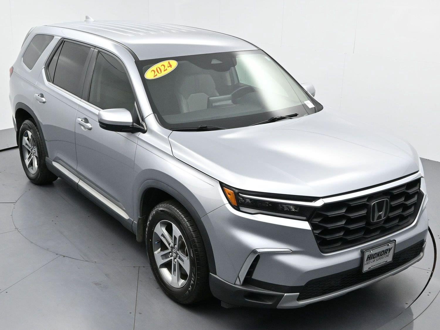 Used 2024 Lunar Silver Metallic Honda EX-L image 44