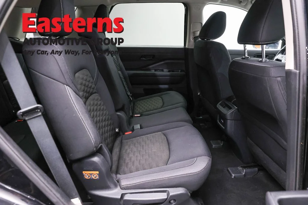Used 2024 Black Nissan S image 23
