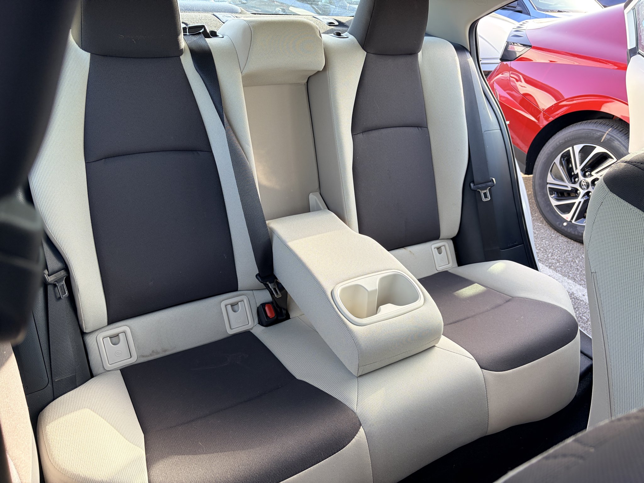 Used 2025 Ice Cap Toyota LE image 17