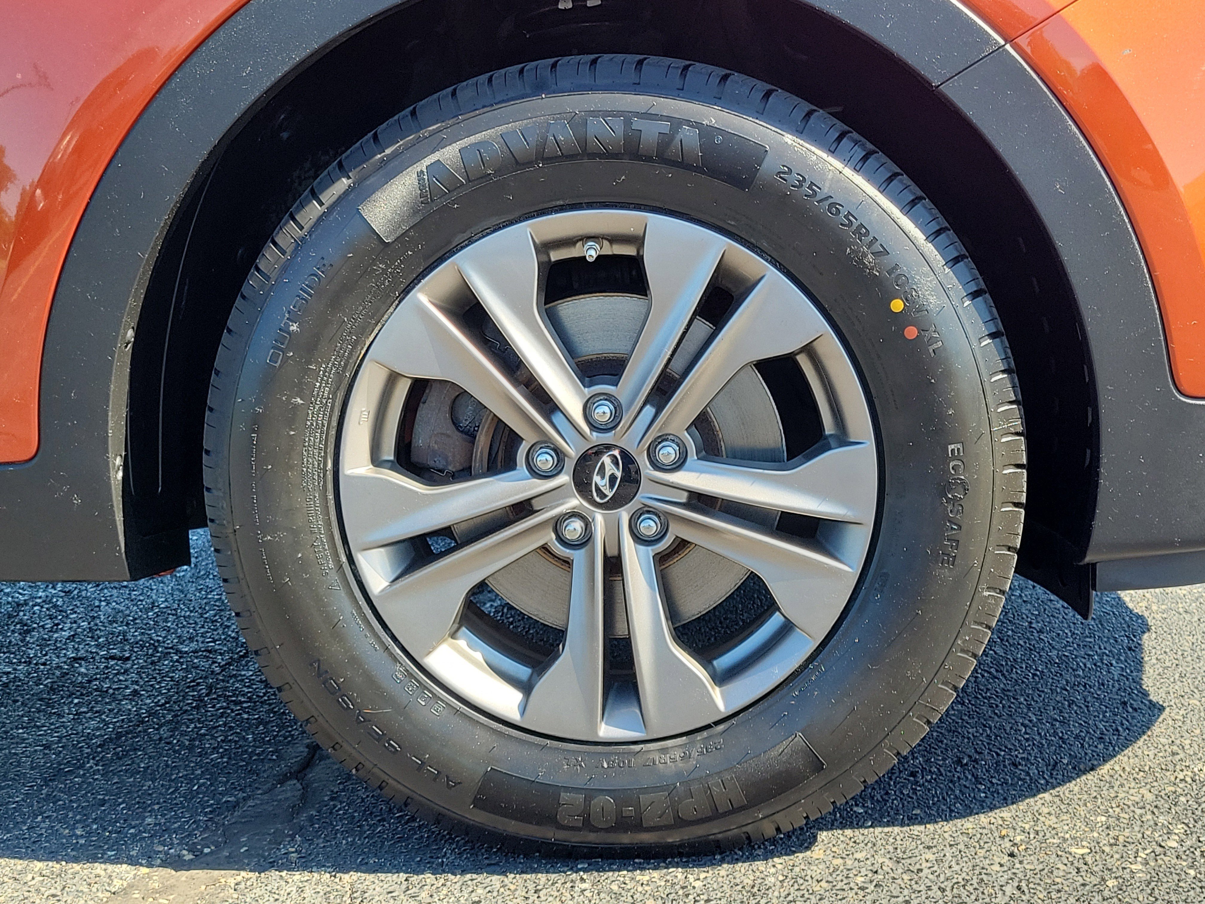 Used 2015 Canyon Copper Hyundai Base image 5