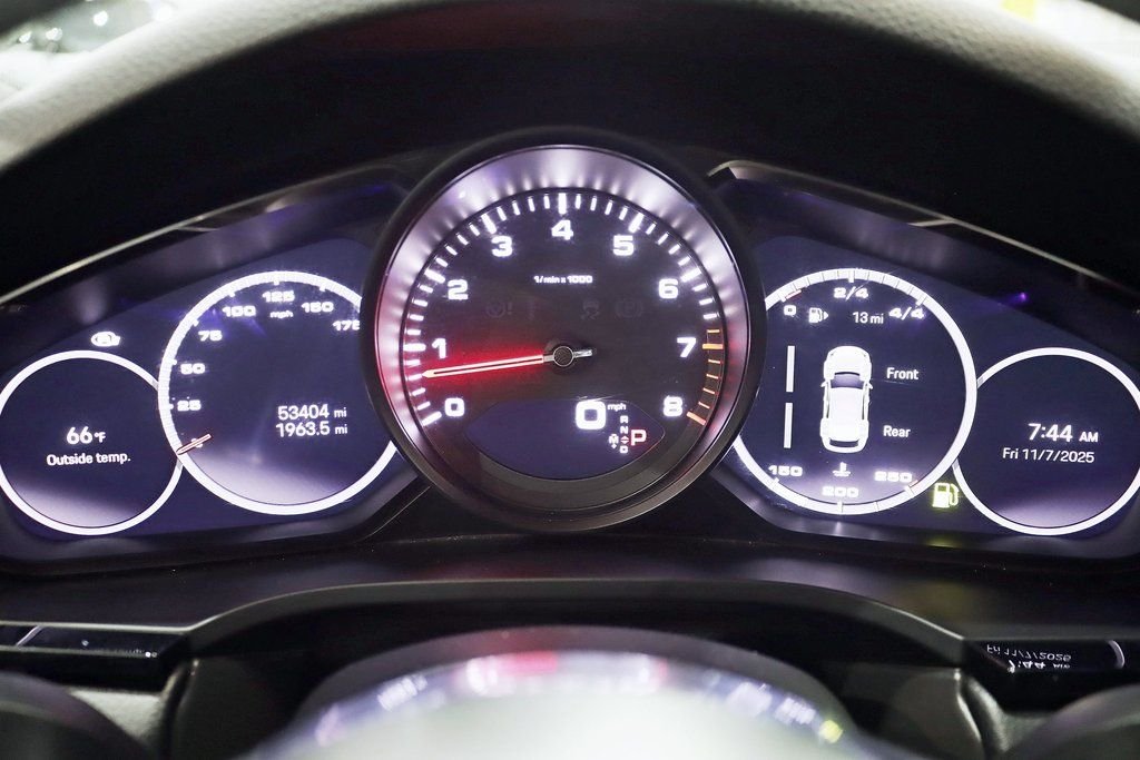 2022 Porsche Cayenne Platinum Edition - Photo 16