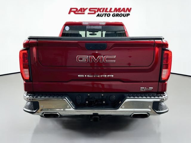 Used 2021 CAYENNE RED TINTCOAT GMC SLE image 6