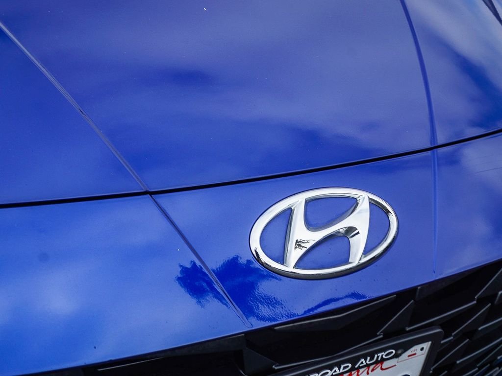 Used 2023 Blue Hyundai SE image 11