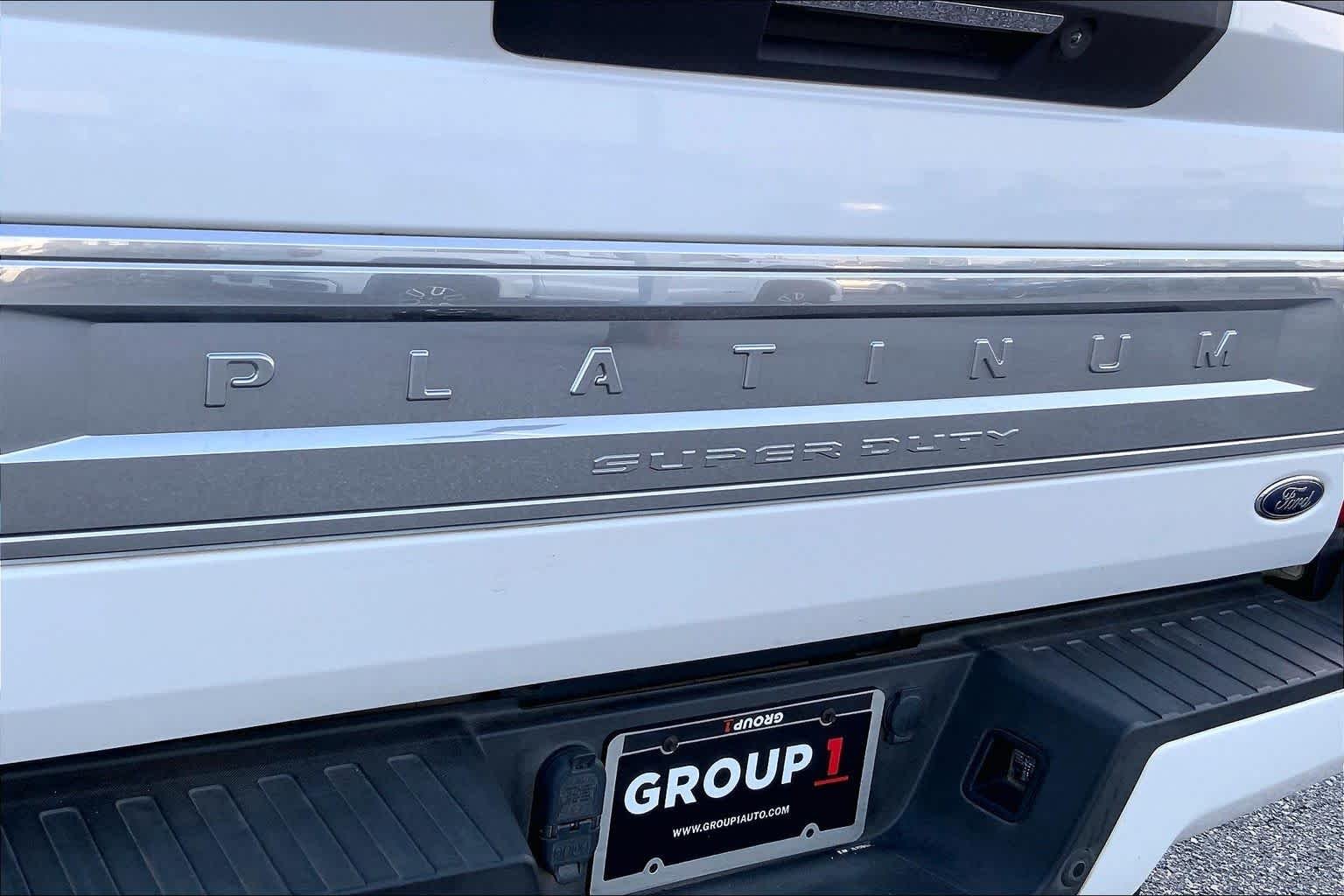 Used 2022 Star White Metallic Tri-Coat Ford Platinum image 28