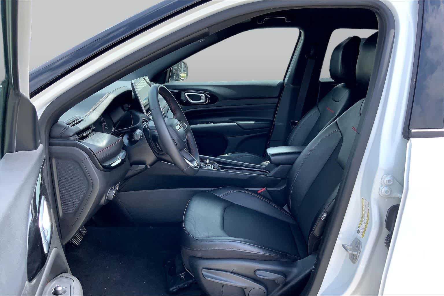Used 2024 Bright White Clearcoat Jeep Trailhawk image 8