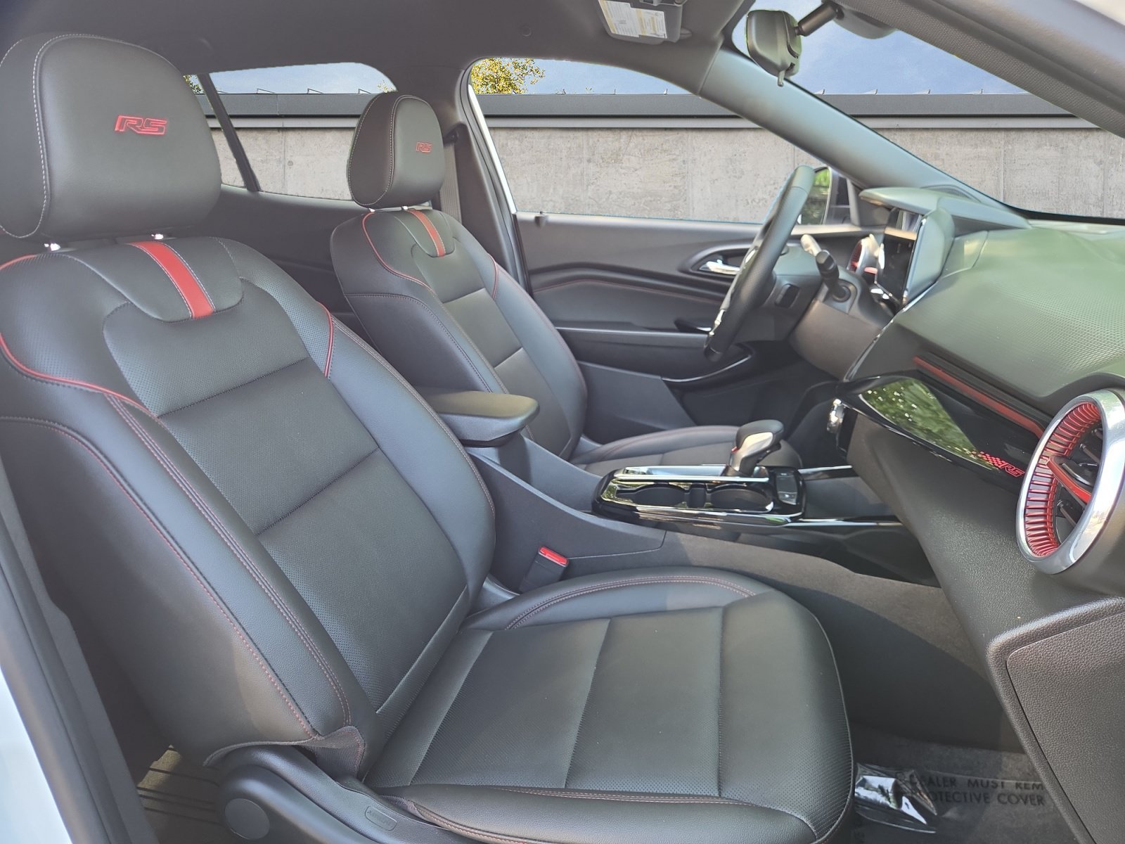 2025 Chevrolet Trax RS - Photo 15