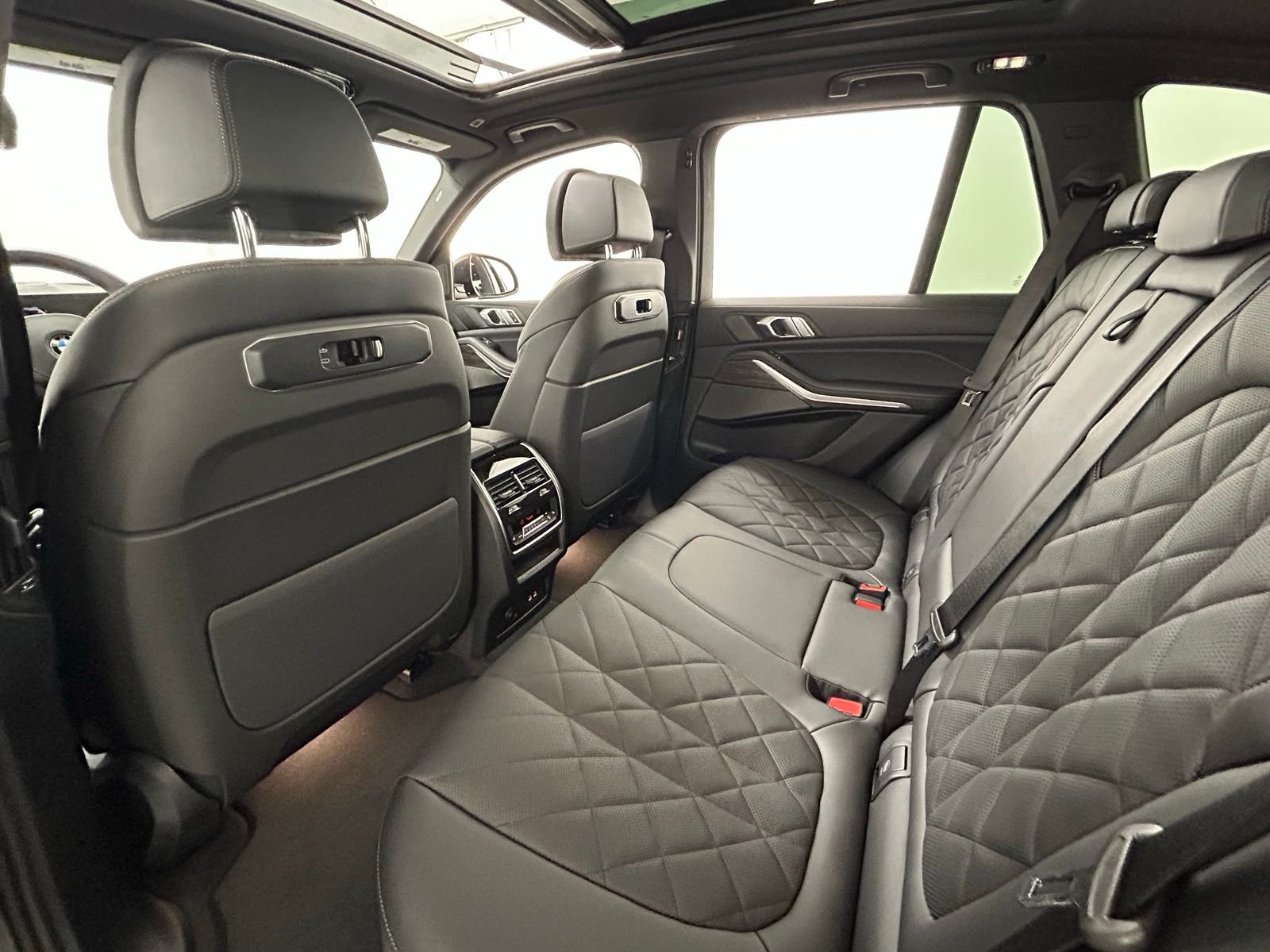 2026 BMW X5 40i - Photo 33