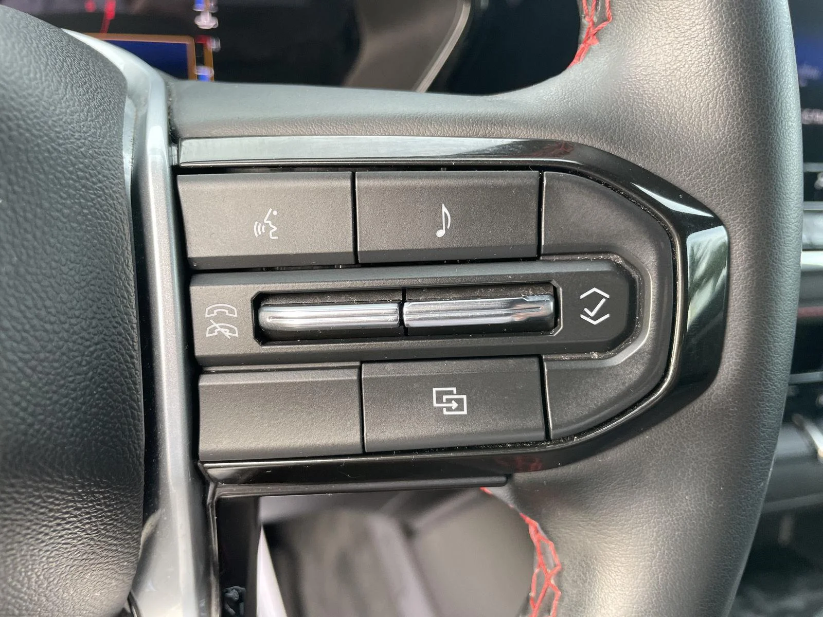 Used 2023 Glacier Blue Metallic Chevrolet 4WD Z71 image 19