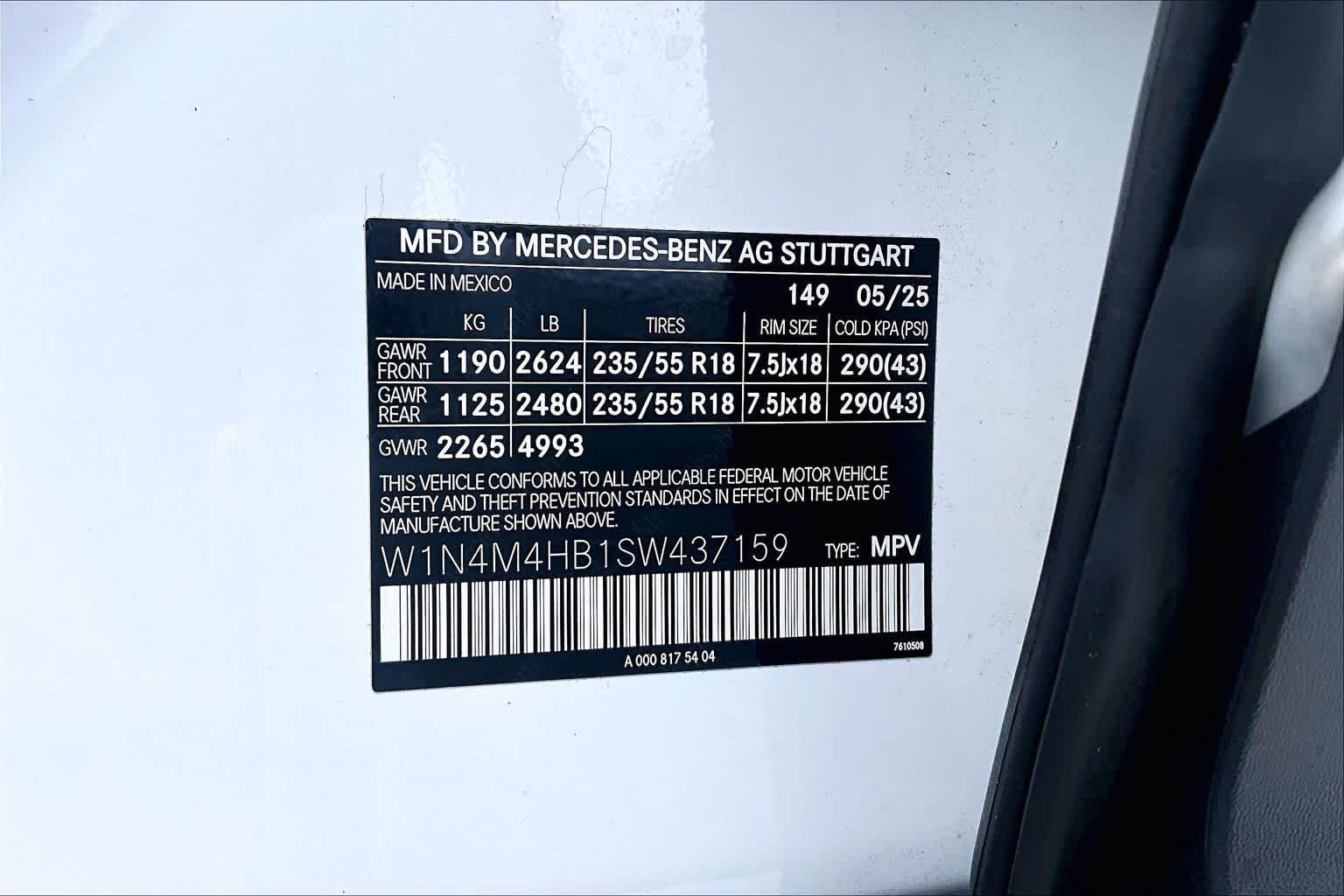 Certified Used 2025 Polar White Mercedes-Benz GLB 250 image 32