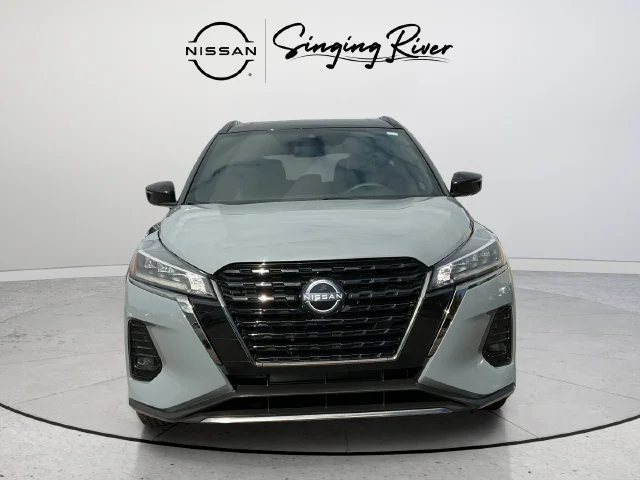 Used 2024 Gray Nissan SR image 2