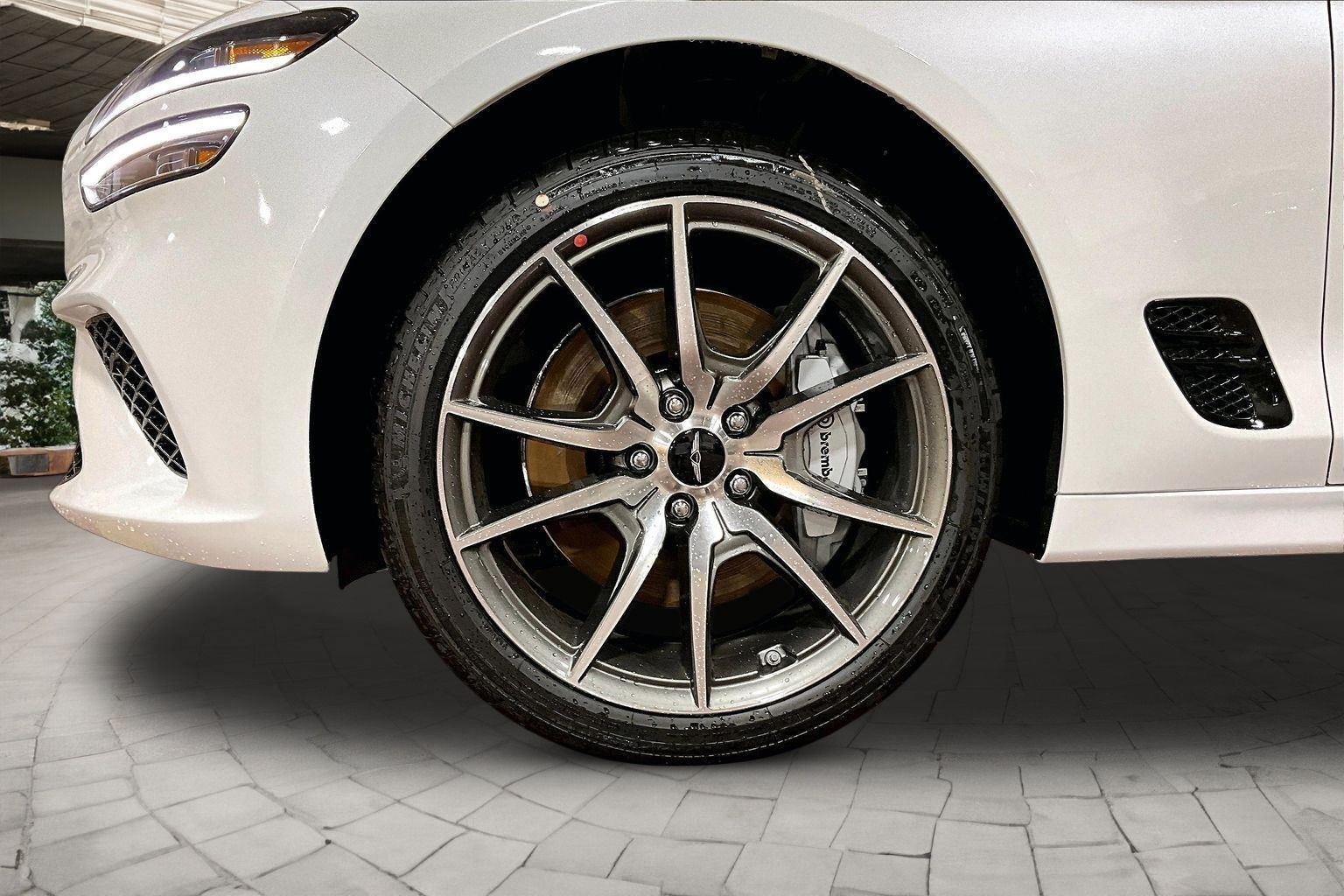 New 2026 Uyuni White Genesis 2.5T PRESTIGE image 15