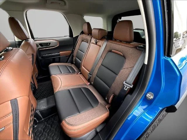 New 2026 Velocity Blue Metallic Ford Outer Banks® image 59