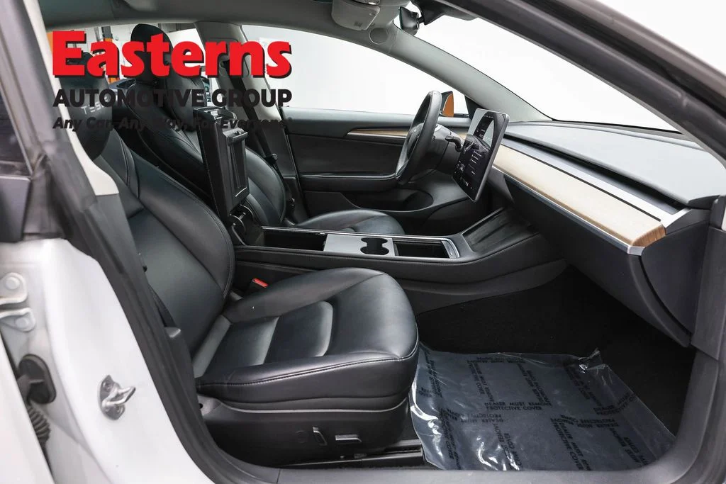 Used 2023 White Tesla Base image 17