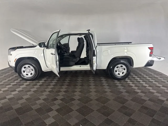 Used 2022 White Nissan S image 9