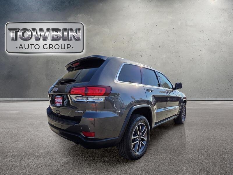 Used 2020 Gray Jeep Laredo E image 5