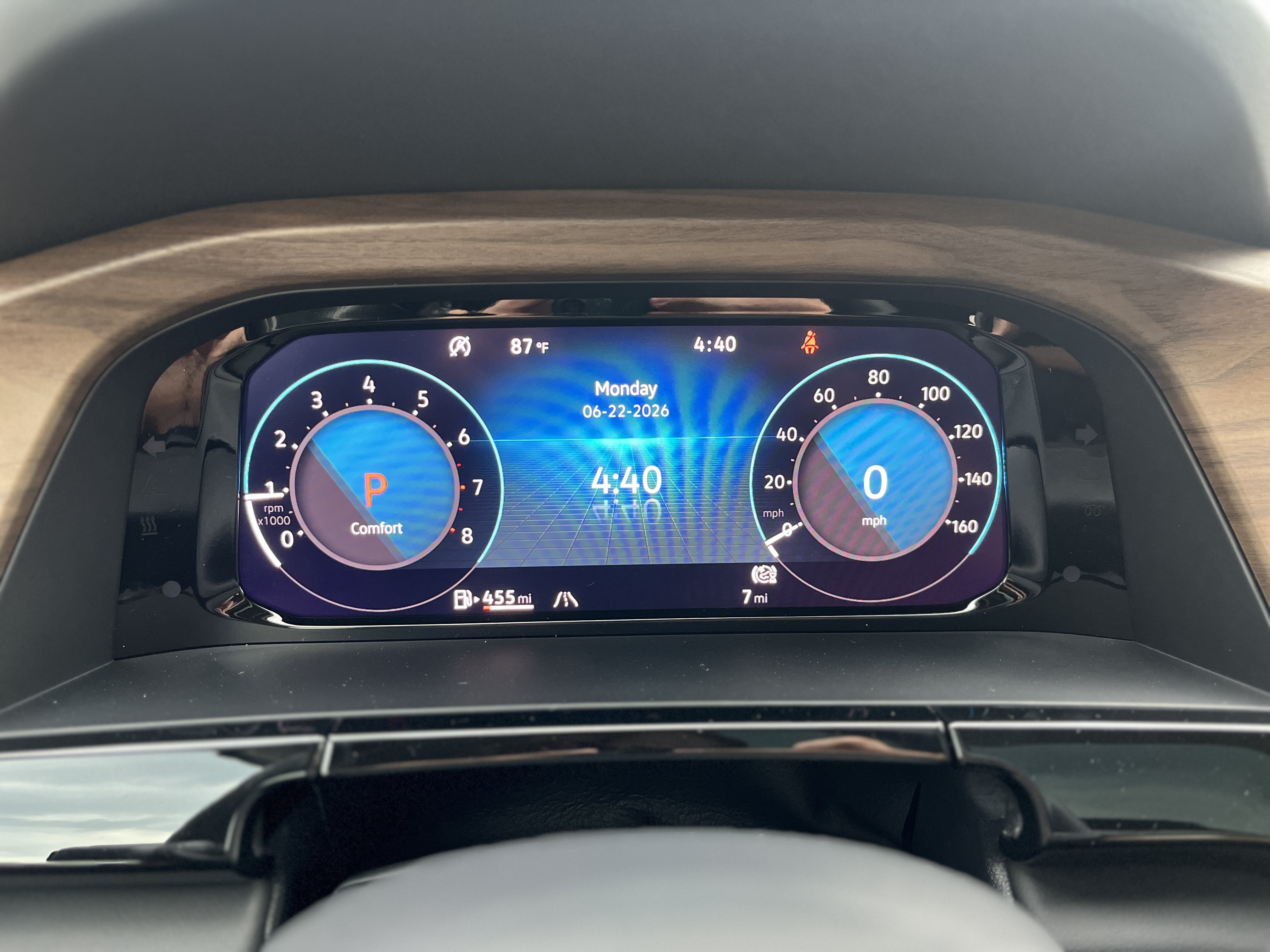 New 2026 Pure Gray Volkswagen 2.0T SE w/Technology image 22
