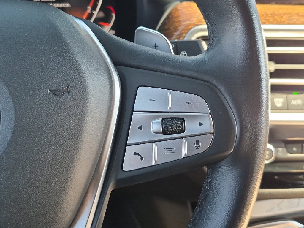 Used 2023 Gray BMW xDrive30i image 35