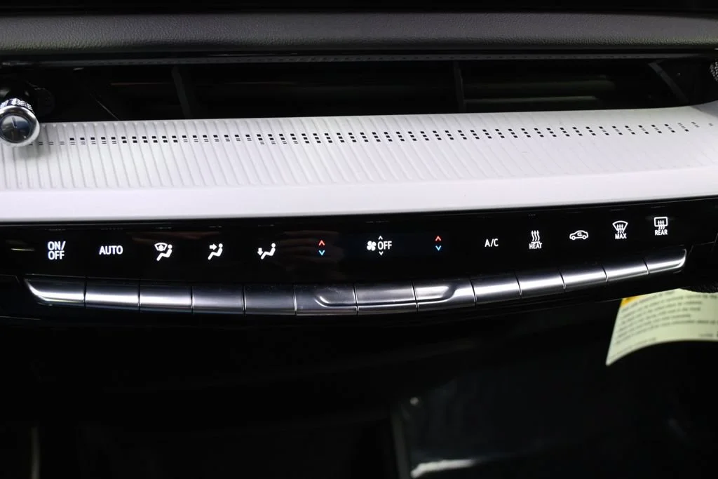 Certified Used 2025 Crystal White Tricoat Cadillac Luxury 2 image 30