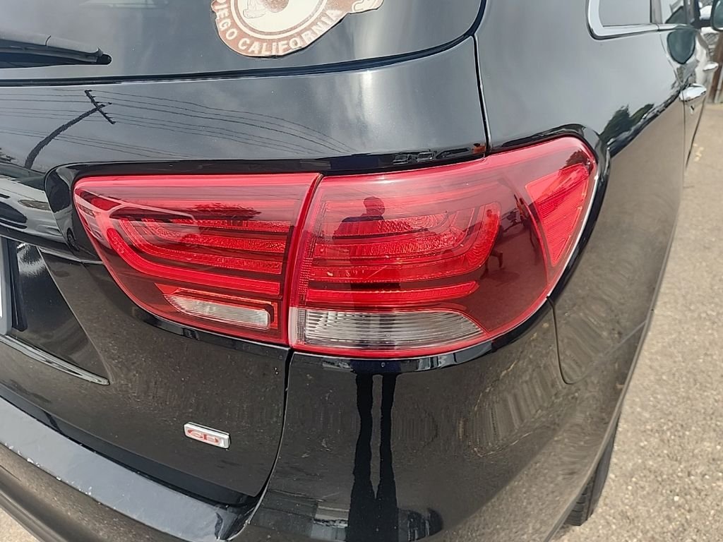 Used 2019 Black Kia L image 14