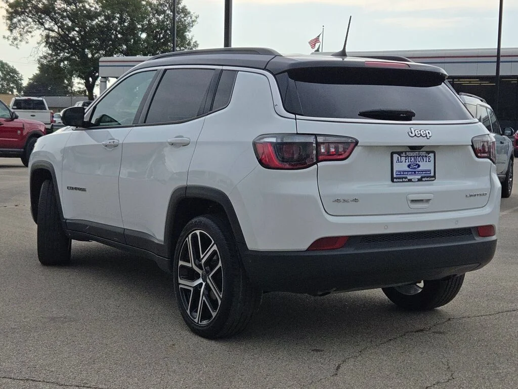 Used 2025 Bright White Clearcoat Jeep Limited image 13