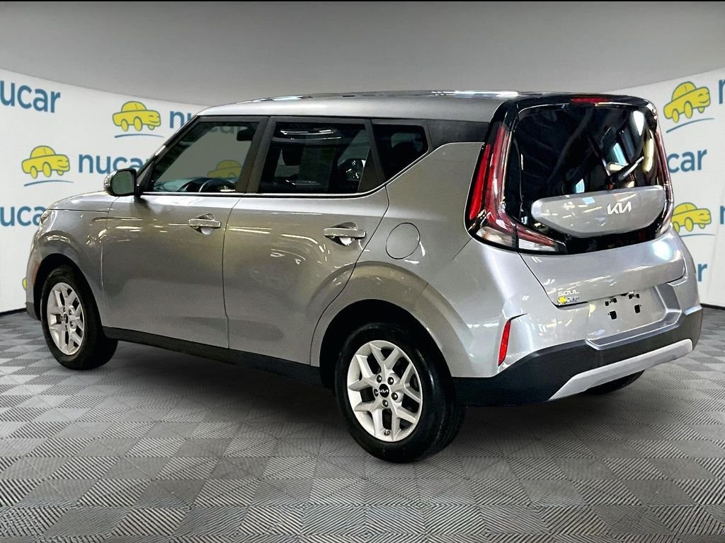 Used 2024 Gray Kia LX image 4