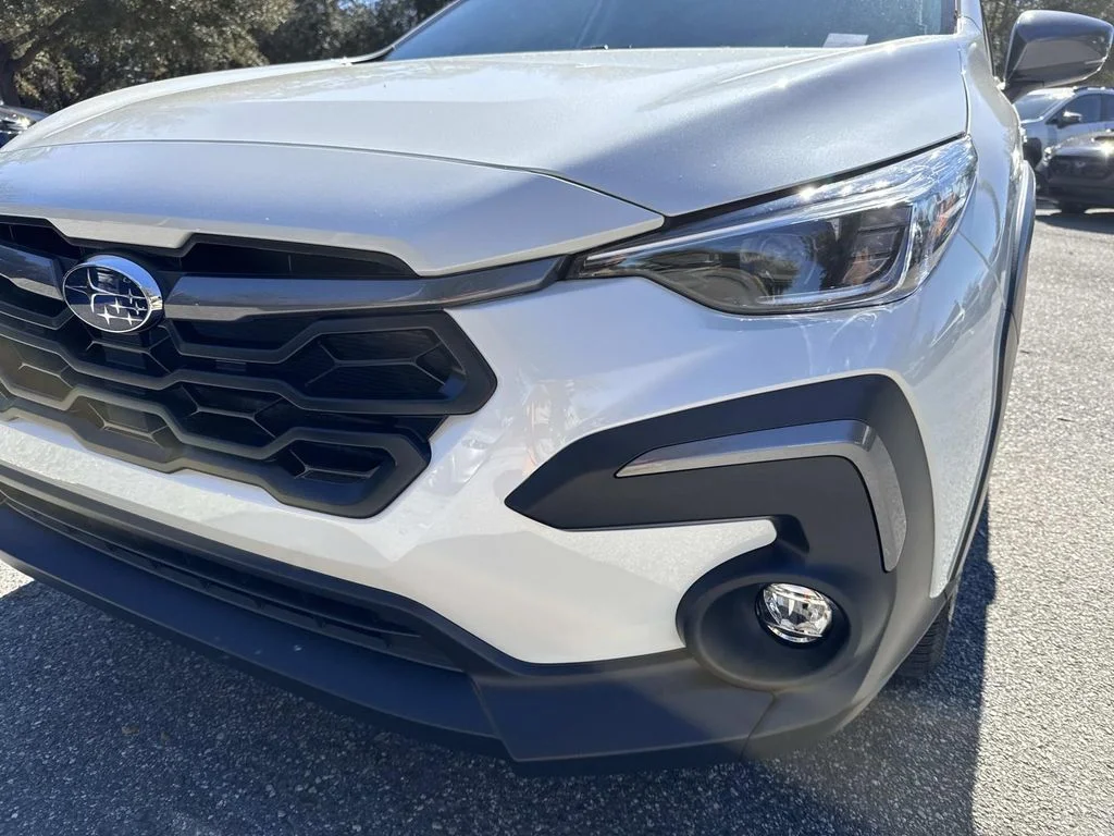 New 2026 CRYSTAL WHITE PEARL Subaru Limited image 9