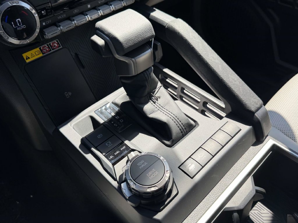 2026 Toyota Tacoma Limited - Photo 6