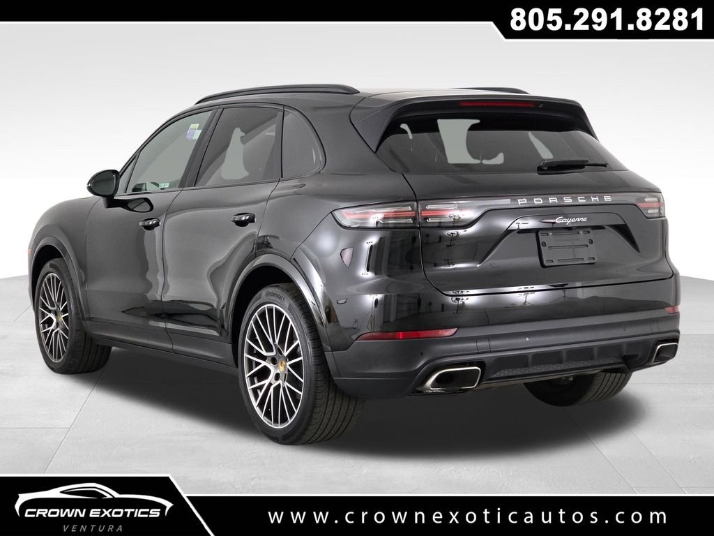 Used 2022  Porsche Base image 5