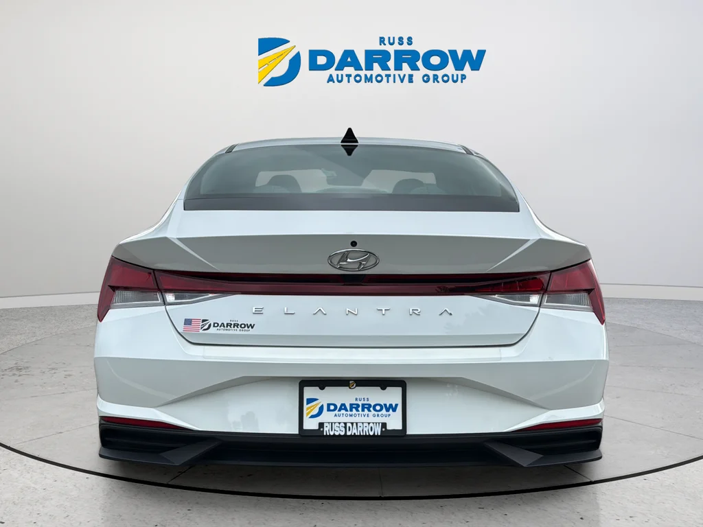 Used 2023 White Hyundai SEL image 4