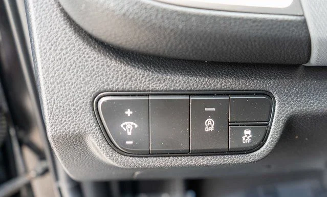 Used 2024 Black Kia LX image 19