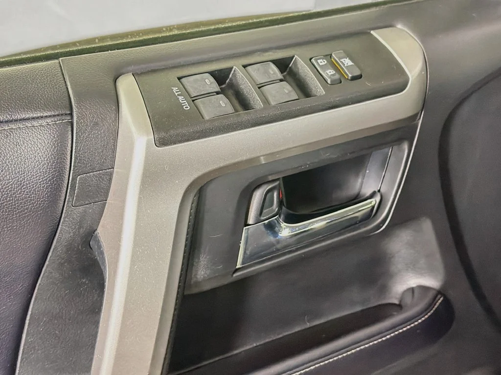 Certified Used 2019 Silver Toyota SR5 image 17